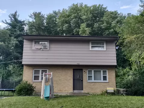 1722 Iris Ave, Rockford, IL 61102