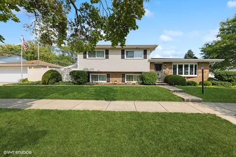515 N Edgewood Ave, Lombard, IL 60148
