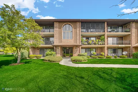 11110 Heritage Dr #3D, Palos Hills, IL 60465
