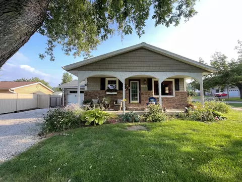 500 E Walnut St, Metamora, IL 61548 photo 1