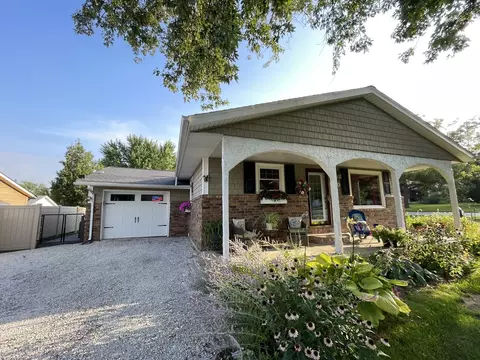 500 E Walnut St, Metamora, IL 61548 photo 4