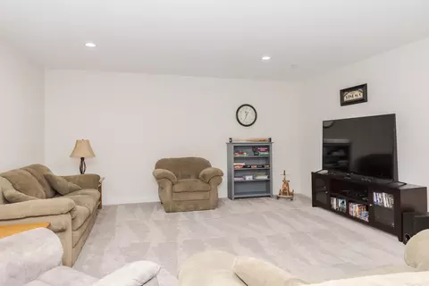 16 Brookstone Cir, Bloomington, IL 61704 photo 39