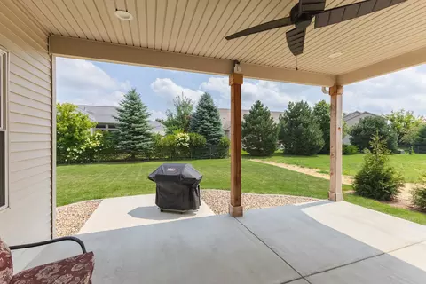 16 Brookstone Cir, Bloomington, IL 61704 photo 7