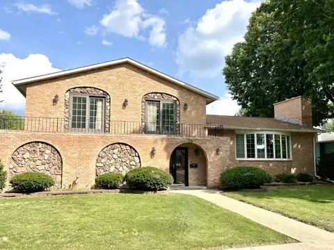 1818 6th Ave, Sterling, IL 61081