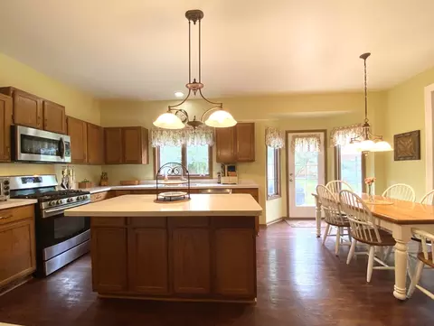 1309 Ardmore Dr, Cary, IL 60013 photo 10