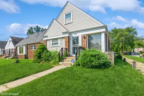 1526 State Line Rd, Calumet City, IL 60409