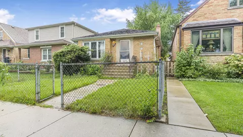 3238 N Paris Ave, Chicago, IL 60634
