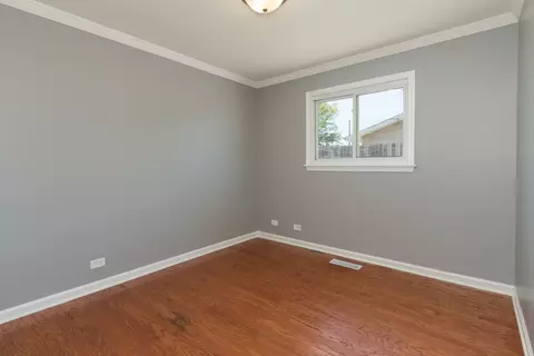 4439 Lisa Ln, Oak Forest, IL 60452 photo 18