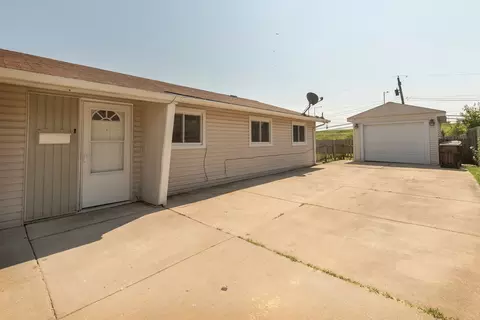 4439 Lisa Ln, Oak Forest, IL 60452 photo 2
