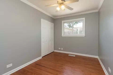 4439 Lisa Ln, Oak Forest, IL 60452 photo 10