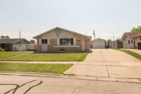 4439 Lisa Ln, Oak Forest, IL 60452