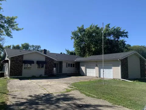 804 W Humphrey Ave, Rock Falls, IL 61071