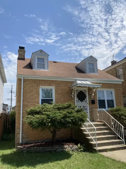 3011 N Oleander Ave, Chicago, IL 60707
