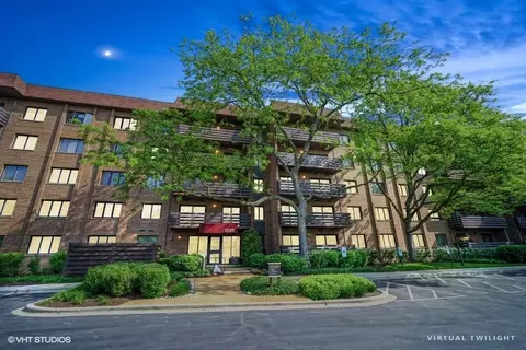 2020 Chestnut Ave #203, Glenview, IL 60025