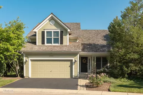 2350 Brookside Ln, Aurora, IL 60502