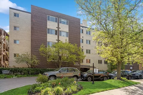 835 Ridge Ave #407, Evanston, IL 60202
