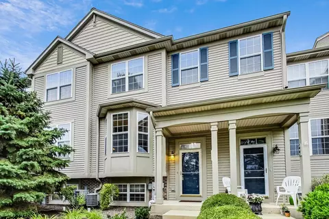 892 Cherry Creek Dr, Grayslake, IL 60030