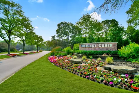 3085 Pheasant Creek Dr #209, Northbrook, IL 60062