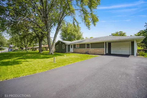 2424 Hacker Dr, Joliet, IL 60435