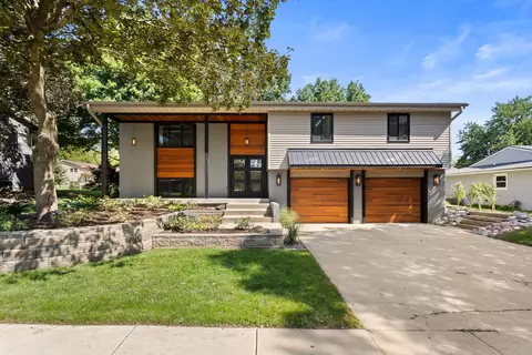 33 Ashley Ln, Champaign, IL 61820