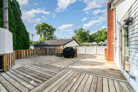 18464 School St, Lansing, IL 60438 photo 20