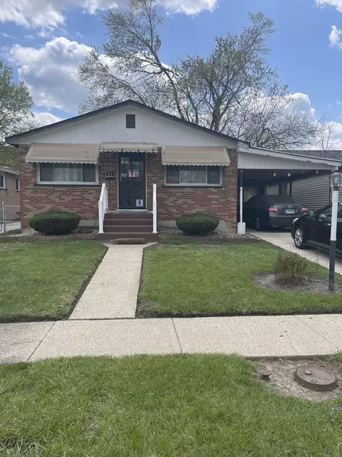 3711 Maxey Ct, Robbins, IL 60472