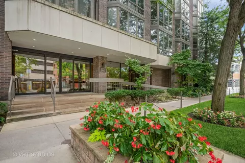 522 Church St #4D, Evanston, IL 60201