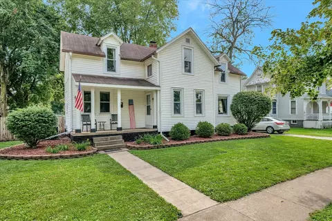320 W Pells St, Paxton, IL 60957