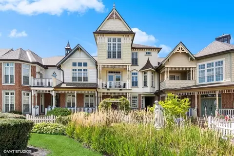 4139 Royal Mews Cir, Naperville, IL 60564