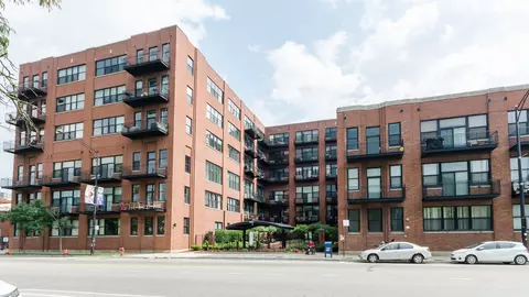 2323 W Pershing Rd #602, Chicago, IL 60609