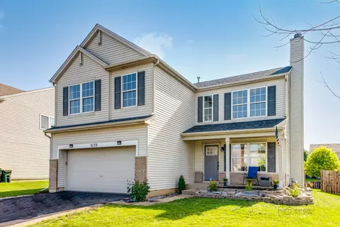 2133 Sioux Dr, Round Lake Heights, IL 60073