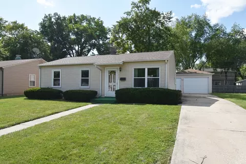 1418 Crestwood Dr, Aurora, IL 60506