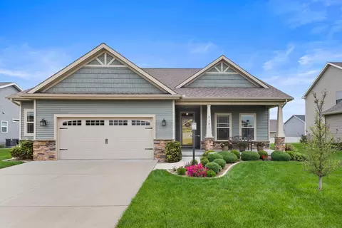 312 Capitol St, Savoy, IL 61874