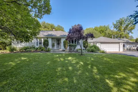 5 N470 Central Rd, Itasca, IL 60143