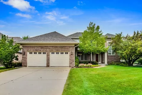 900 Edgebrook Ln, Northbrook, IL 60062