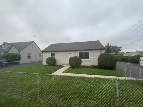 7625 Latrobe Ave, Burbank, IL 60459