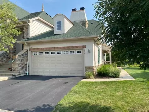 373 Bay Tree Cir, Vernon Hills, IL 60061