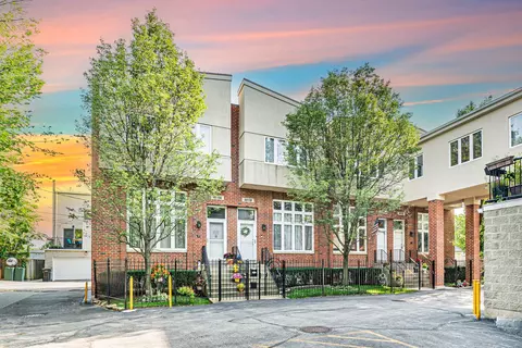 4915 W Gunnison St #C, Chicago, IL 60630