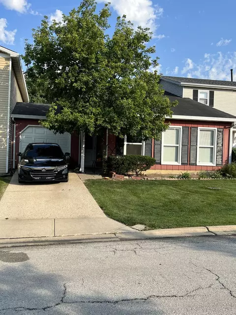 2177 College Dr, Glendale Heights, IL 60139