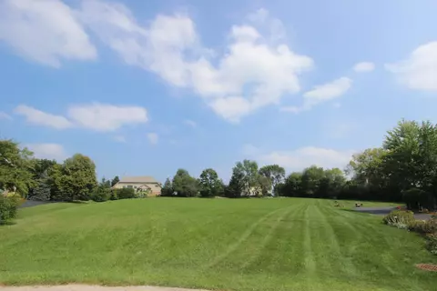 2814 Hanging Fen Ct, Johnsburg, IL 60051