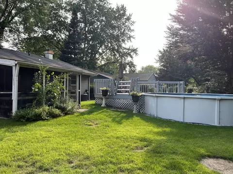 2080 Harvard Ln, Elgin, IL 60123 photo 11