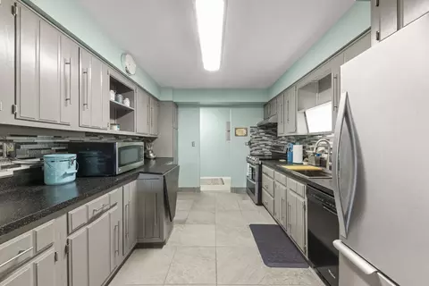 1460 Stonebridge Trl #1-2, Wheaton, IL 60189 photo 5