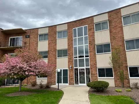 9717 S Keeler Ave #108, Oak Lawn, IL 60453
