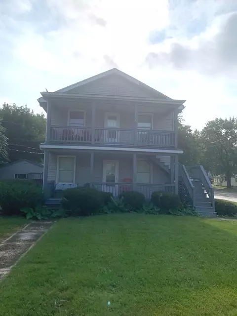 628 S State St, Lockport, IL 60441