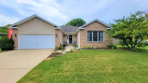2033 Swan Ln, Elgin, IL 60123