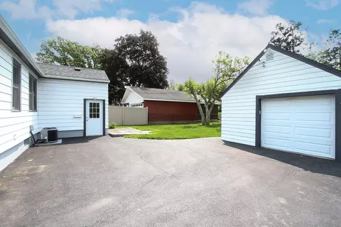 427 W Railroad Ave, Bartlett, IL 60103 photo 28