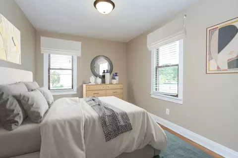 427 W Railroad Ave, Bartlett, IL 60103 photo 9