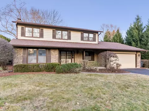 612 Stevenson Dr, Libertyville, IL 60048