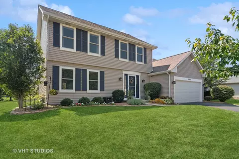 2337 Meadowview Ct, Aurora, IL 60502
