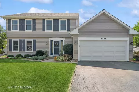 2337 Meadowview Ct, Aurora, IL 60502 photo 2